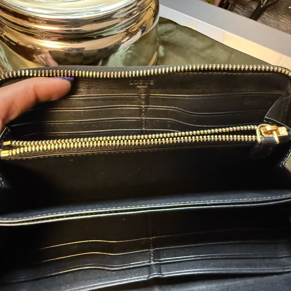 Loewe Wallet + Silver Charm + Bag Bundle - Picture 4 of 13